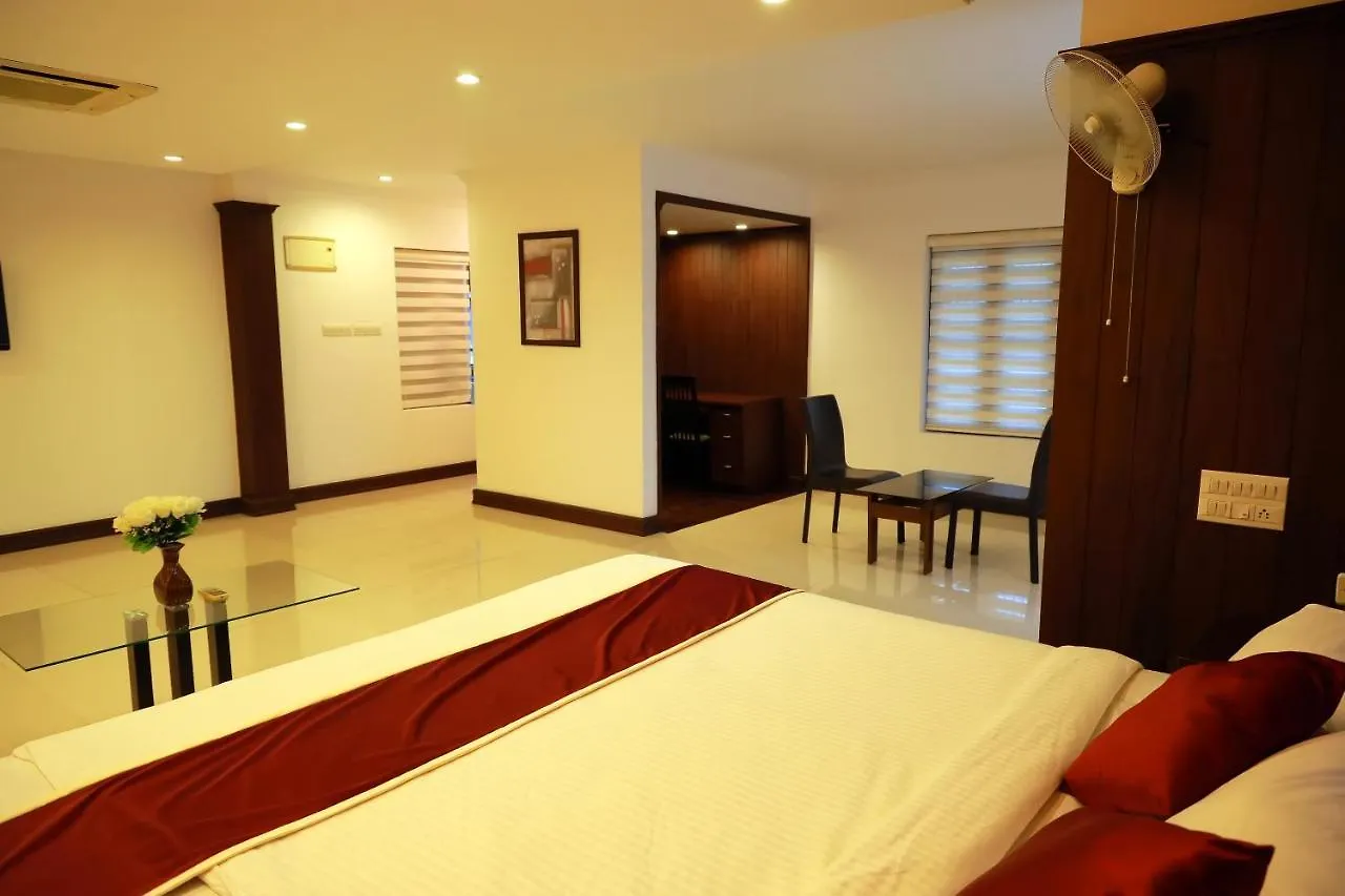 Ivory Grande Hotel Kalpetta